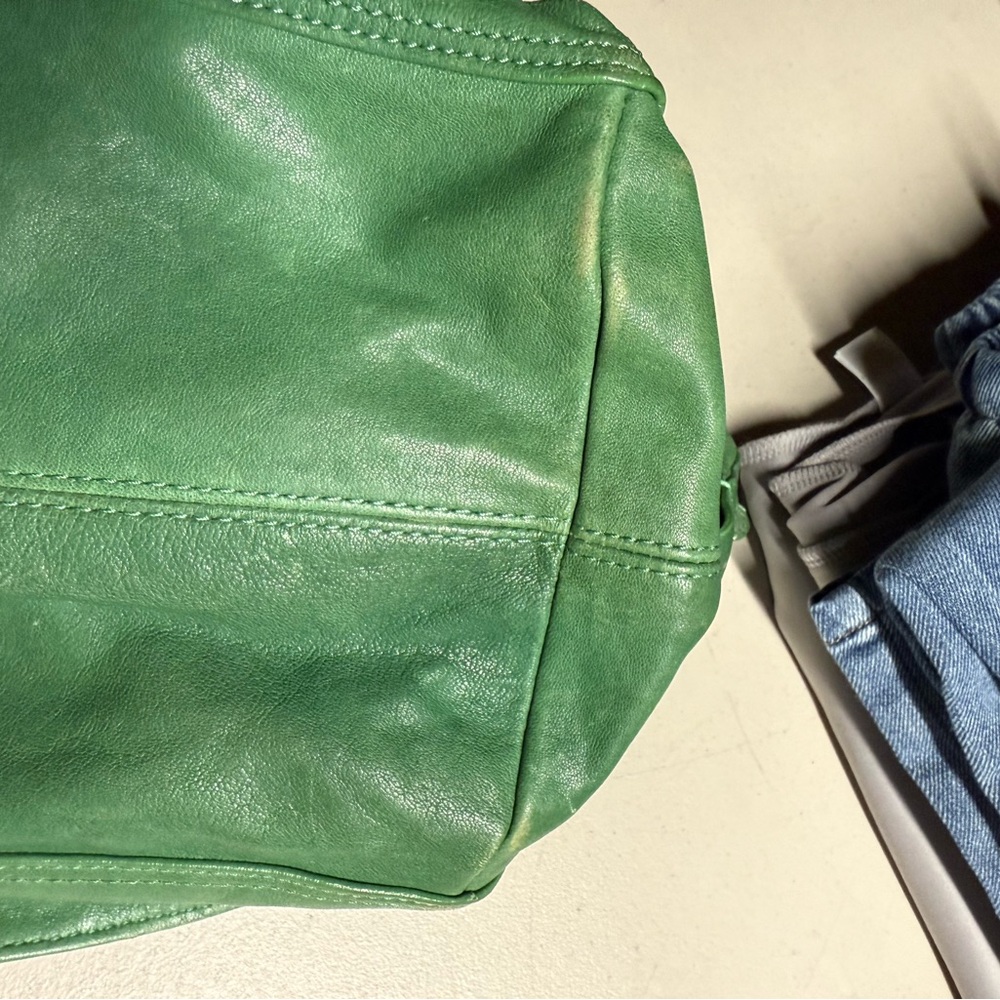Green Andrew Marc leather bag - Picture 12 of 12